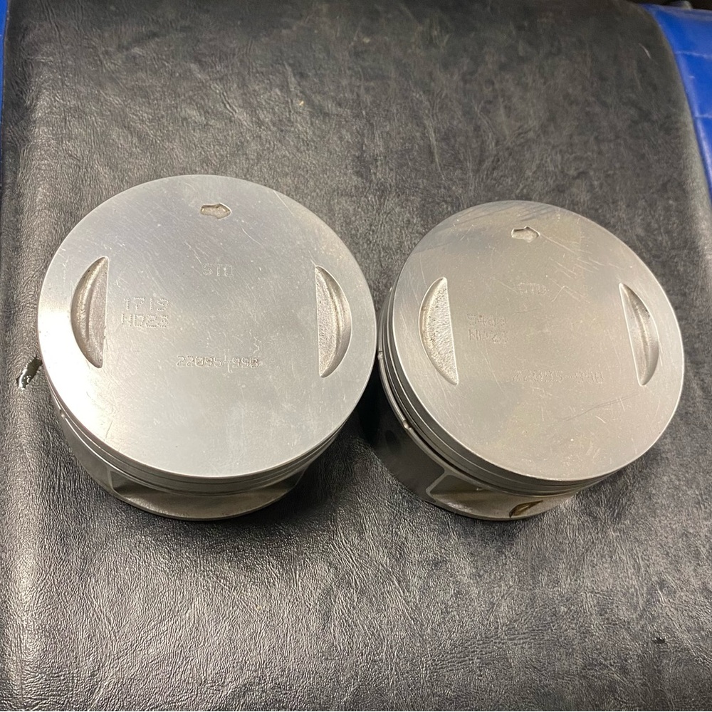 Harley Davidson OEM Std Pistons 22095-99B Pistons Only